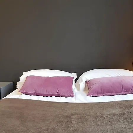 Little - Elise Apartment